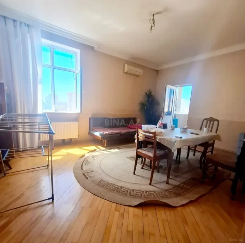 Satılır 3 otaqlı mənzil 88 m²
