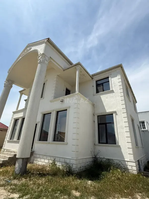 Satılır 6 otaqlı həyət evi 320 m²