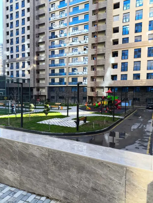 Satılır 2 otaqlı mənzil 97 m²