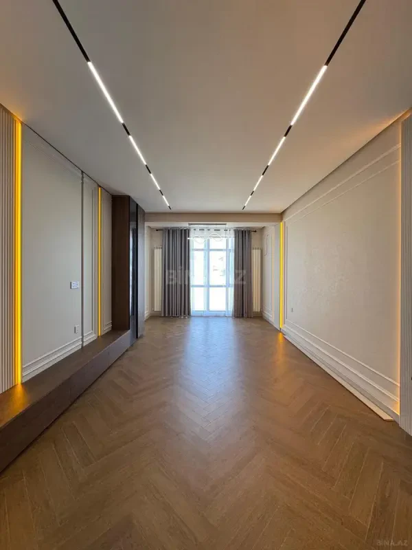 Satılır 3 otaqlı mənzil 125 m²