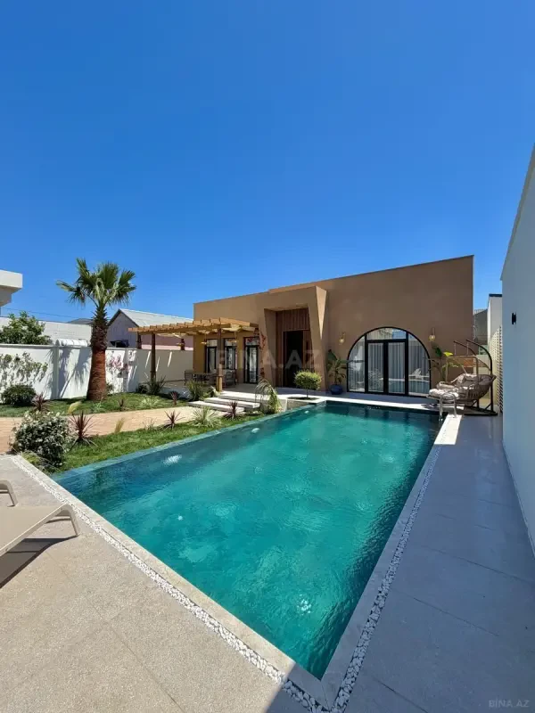 Satılır 5 otaqlı həyət evi 220 m²