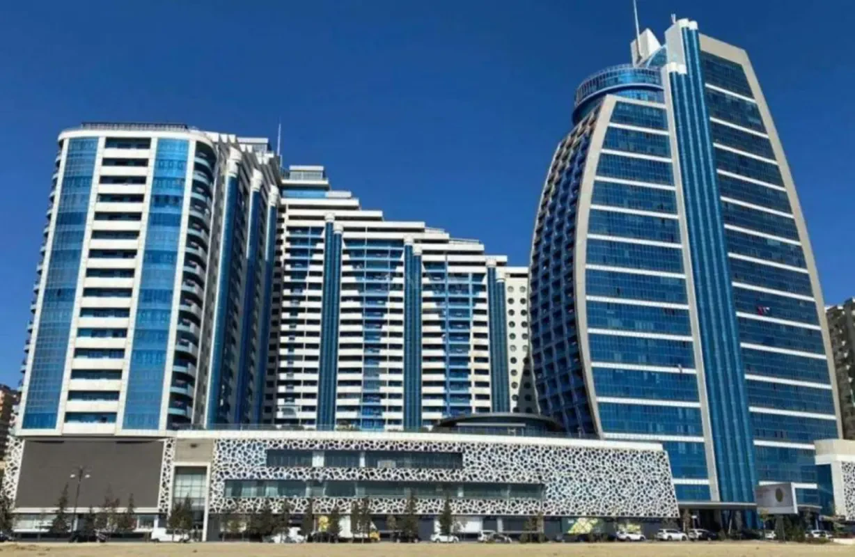 Kirayə verilir 3 otaqlı mənzil 190 m²