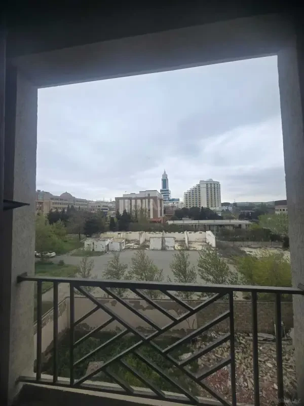 Satılır 2 otaqlı mənzil 75 m²
