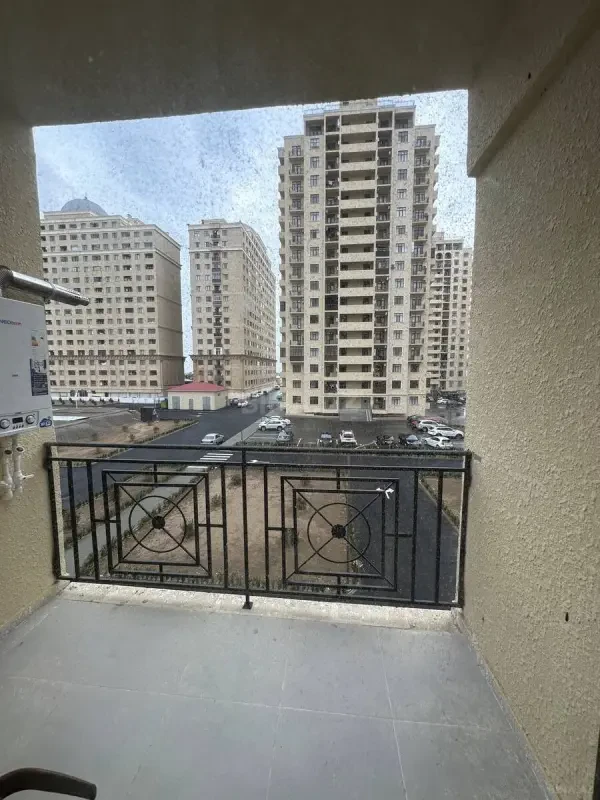 Satılır 3 otaqlı mənzil 125 m²