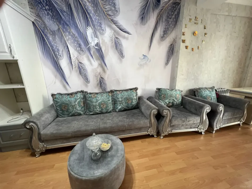 Kirayə verilir 2 otaqlı mənzil 90 m²