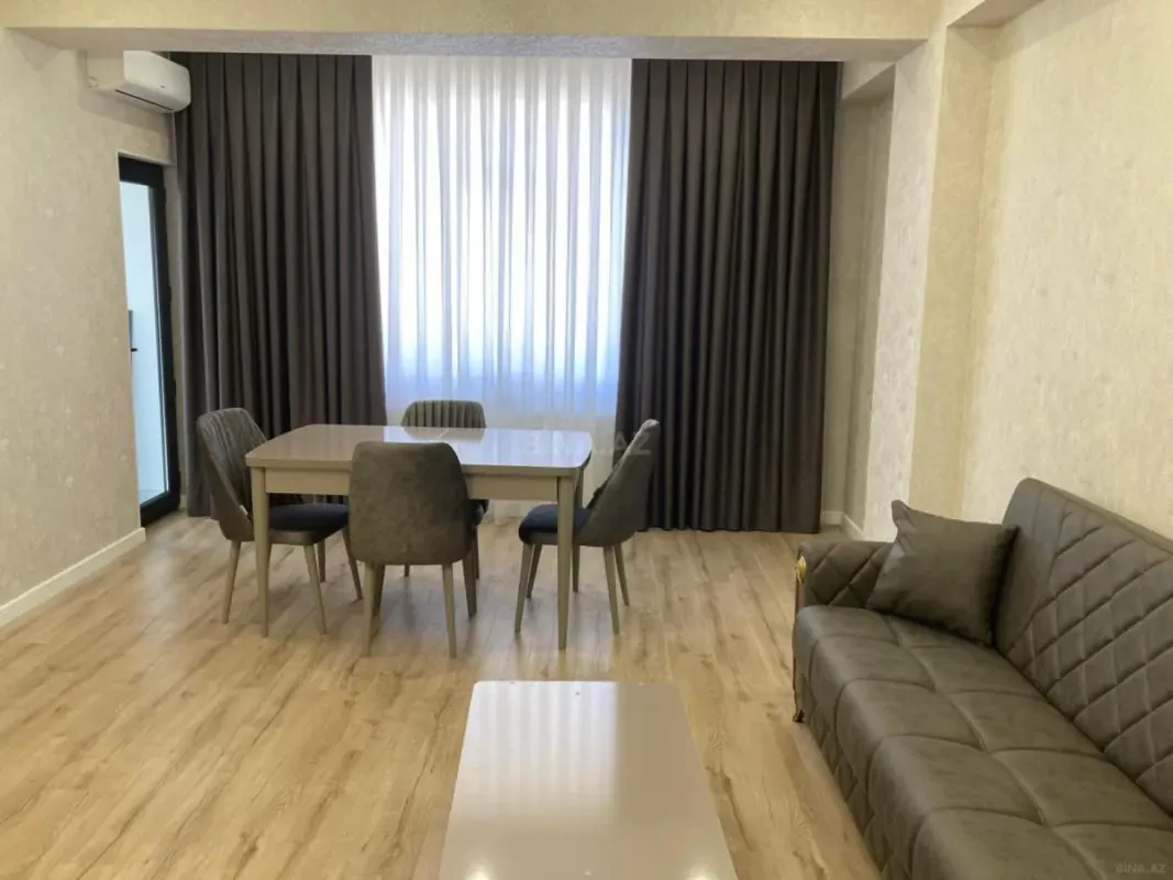 Kirayə verilir 3 otaqlı mənzil 125 m²