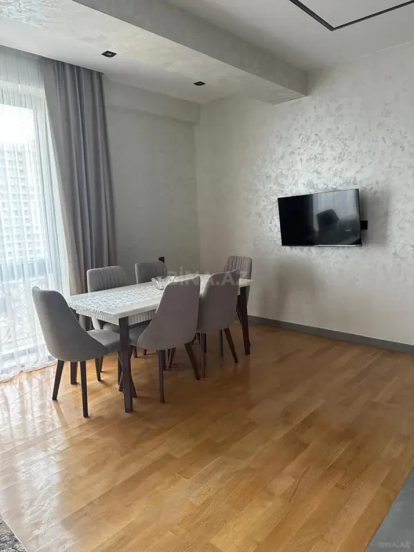 Kirayə verilir 3 otaqlı mənzil 110 m²