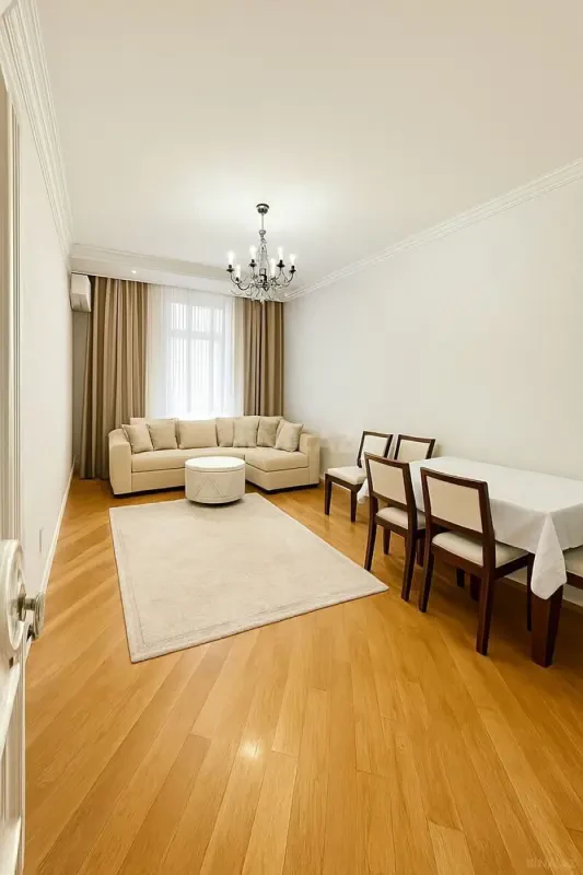 Kirayə verilir 2 otaqlı mənzil 70 m²