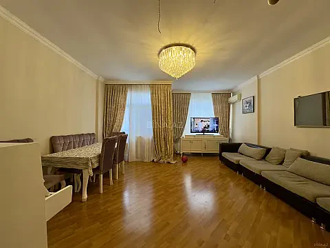 Satılır 3 otaqlı mənzil 128 m² — Bakı 3 otaq 128.00 m²