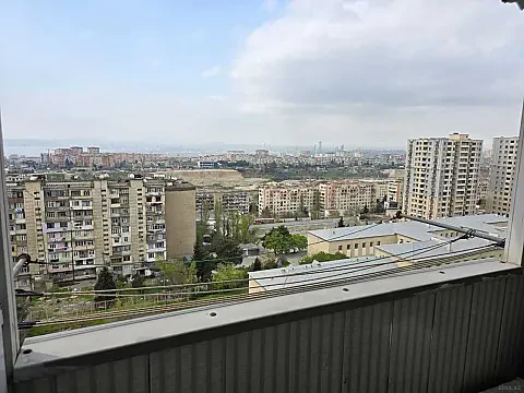 Satılır 4 otaqlı mənzil 100 m² — Bakı, Köhnə Günəşli 4 otaq 100.00 m²