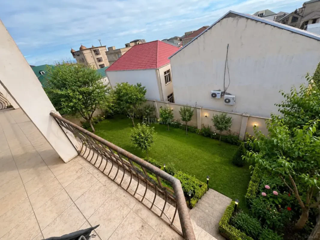 Kirayə verilir 8 otaqlı həyət evi 500 m²