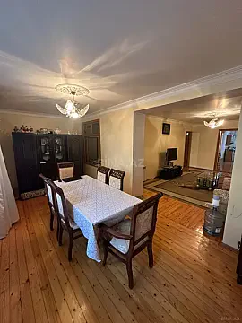 Satılır 8 otaqlı mənzil 150 m² — Bakı, İnşaatçılar 8 otaq 150.00 m²