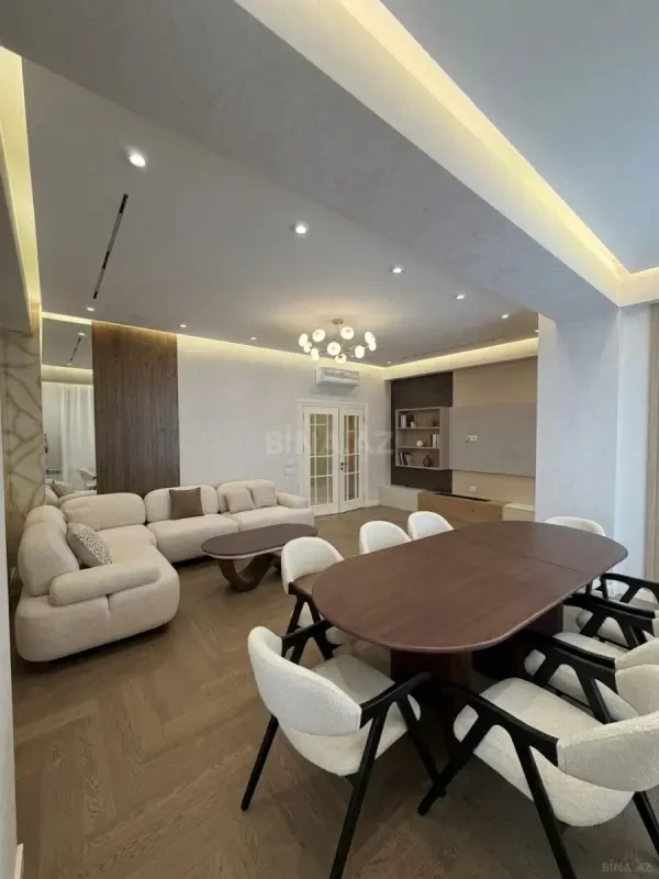 Kirayə verilir 3 otaqlı mənzil 170 m²