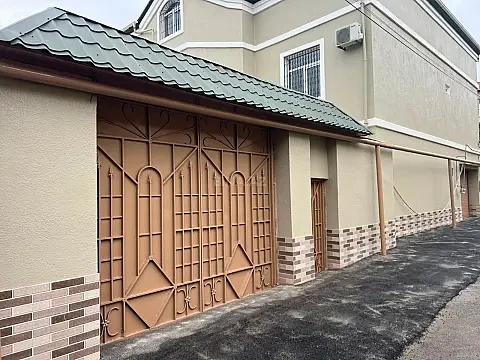 Kirayə verilir 7 otaqlı həyət evi 450 m² — Bakı, Badamdar 7 otaq 450.00 m²
