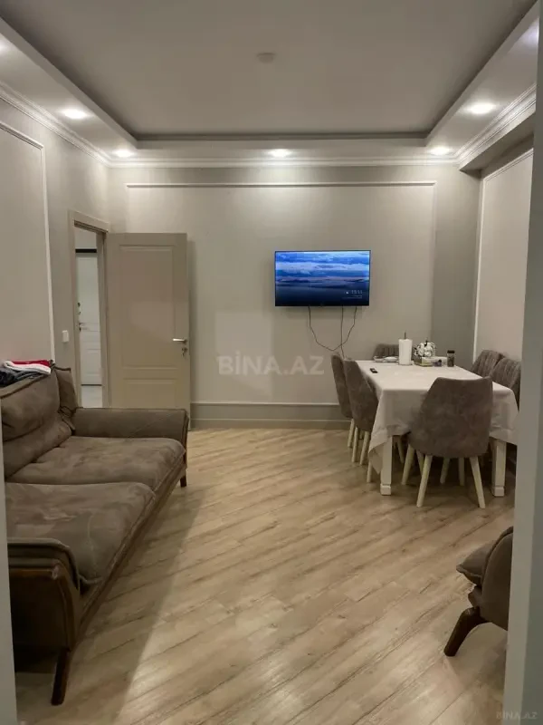 Kirayə verilir 2 otaqlı mənzil 65 m²