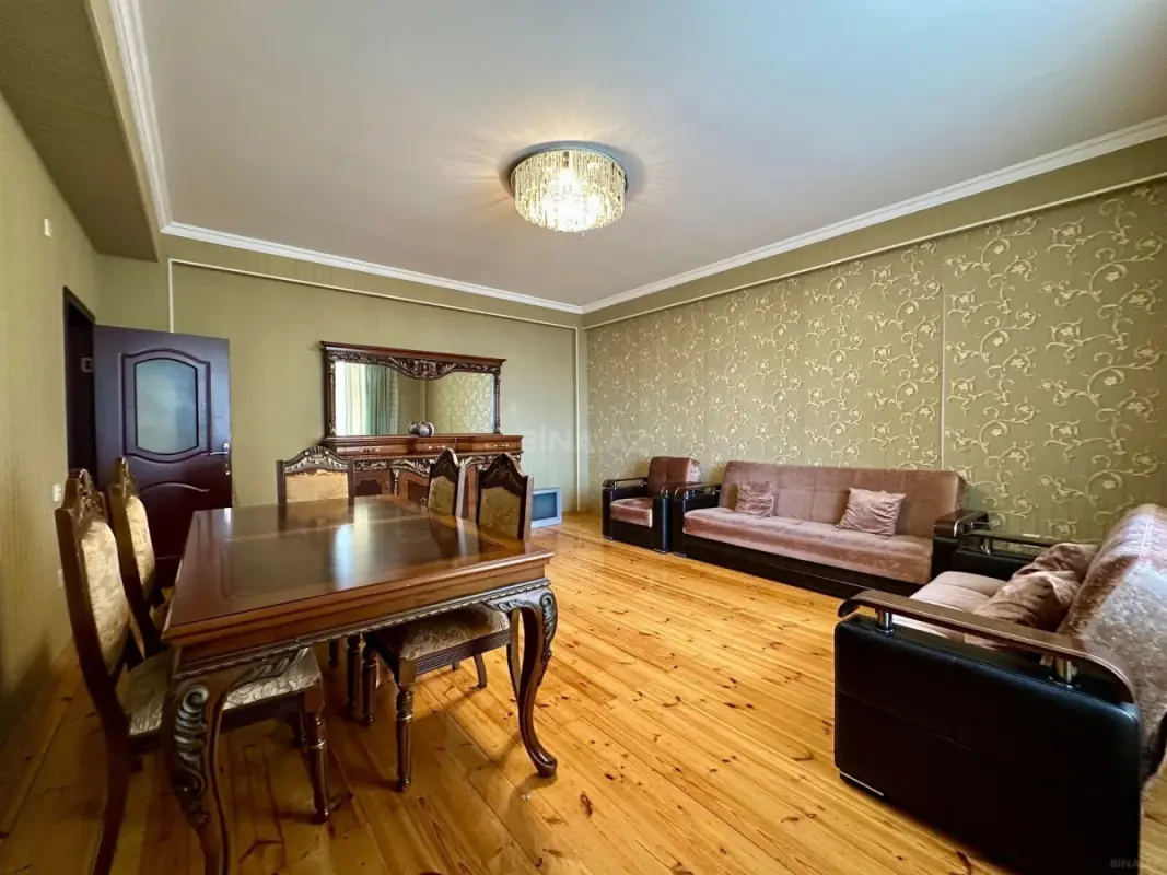 Kirayə verilir 2 otaqlı mənzil 80 m²