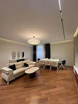 Satılır 4 otaqlı mənzil 145 m² — Bakı 4 otaq 145.00 m²