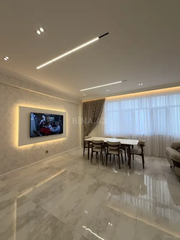 Satılır 3 otaqlı mənzil 138 m²