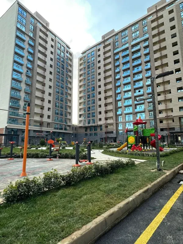 Satılır 2 otaqlı mənzil 66 m²