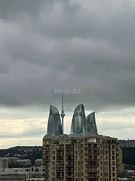Satılır 3 otaqlı mənzil 145 m² — Bakı 3 otaq 145.00 m²
