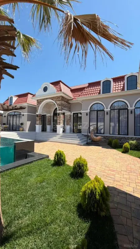 Satılır 5 otaqlı həyət evi 280 m²
