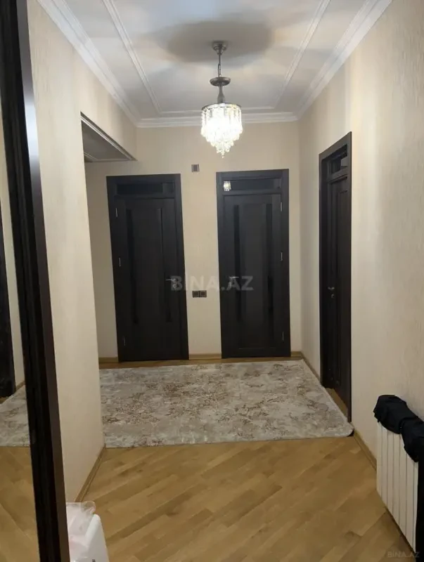 Satılır 3 otaqlı mənzil 120 m²