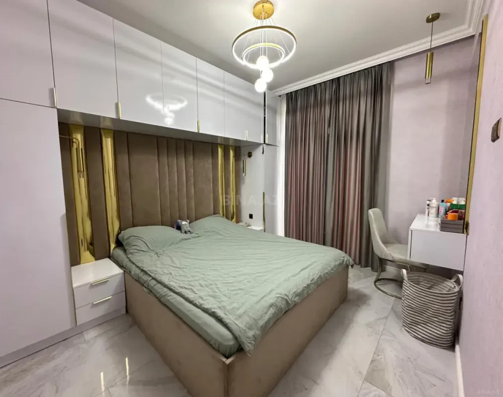 Kirayə verilir 2 otaqlı mənzil 75 m²