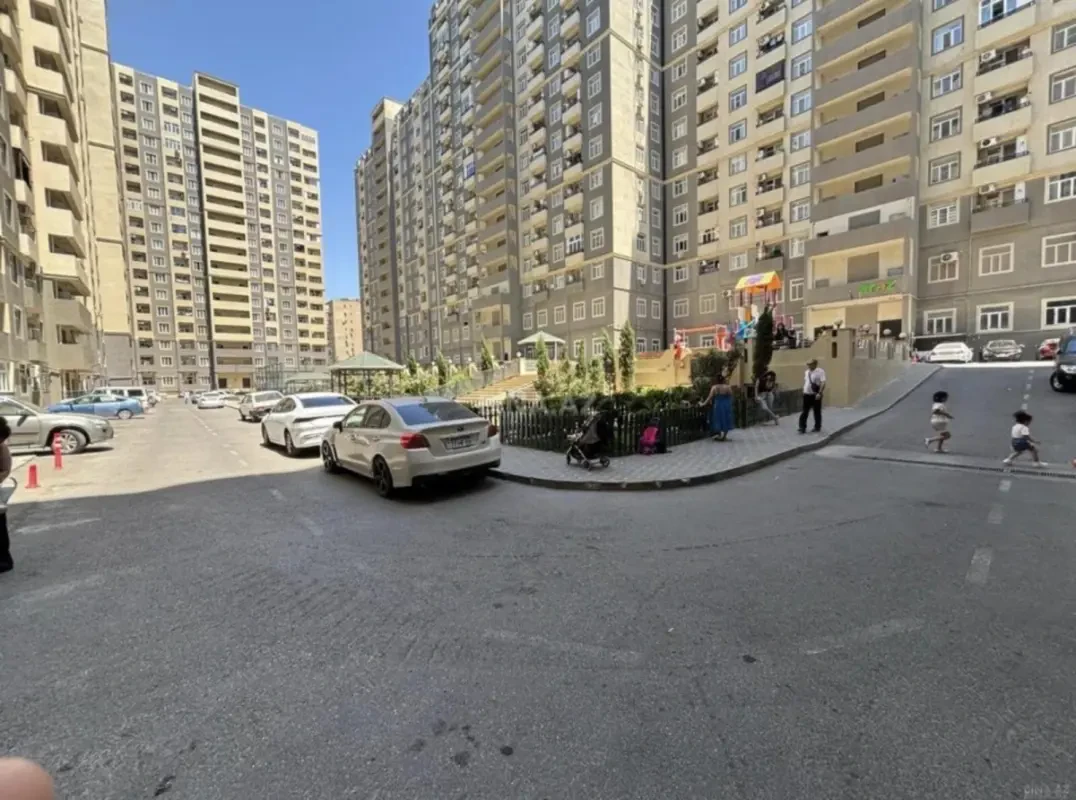 Satılır 2 otaqlı mənzil 70 m²