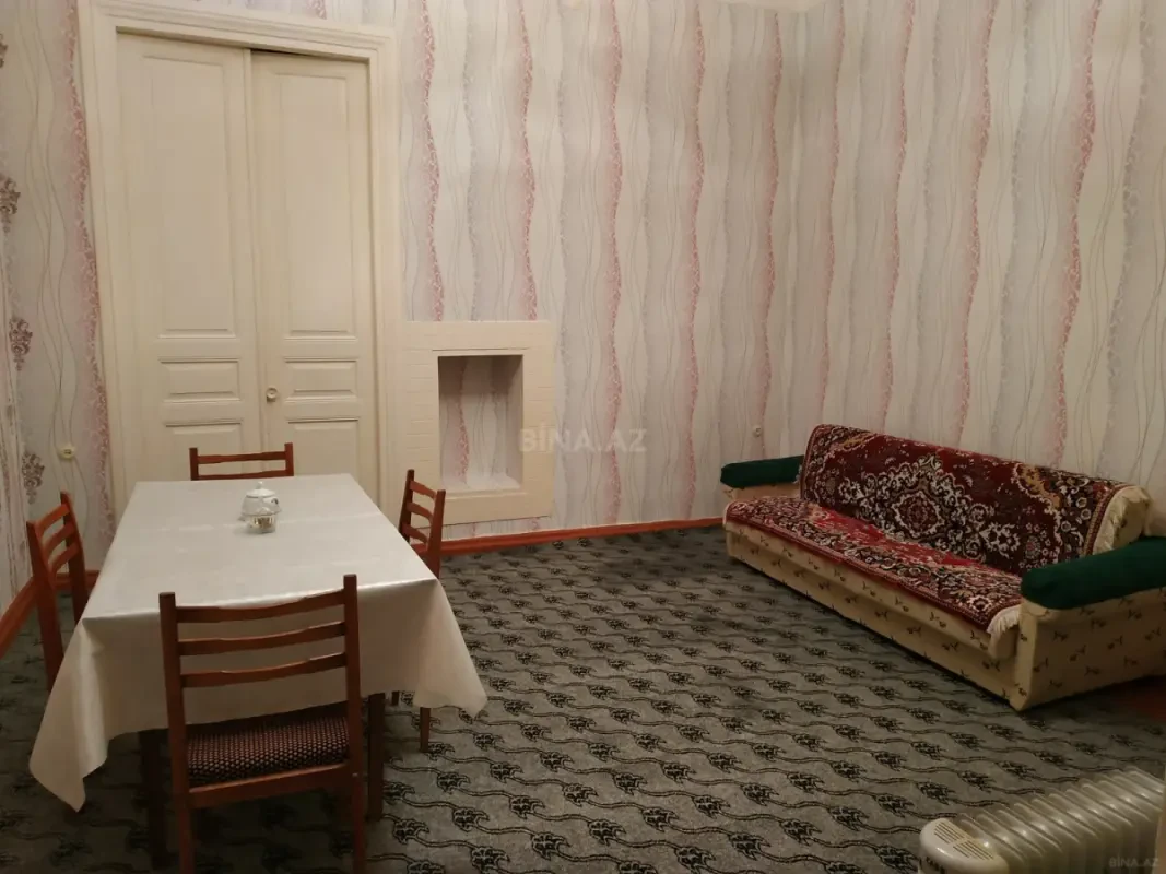 Kirayə verilir 2 otaqlı mənzil 70 m²