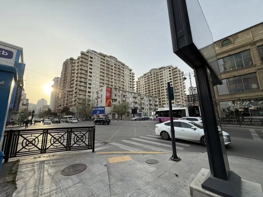 Satılır 2 otaqlı mənzil 56 m²