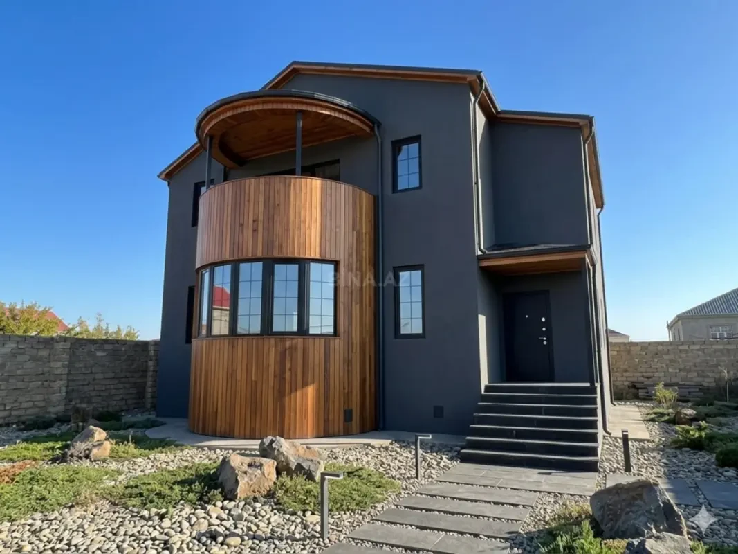 Satılır 4 otaqlı həyət evi 200 m²
