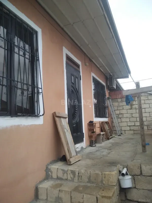 Satılır 4 otaqlı həyət evi 82 m²
