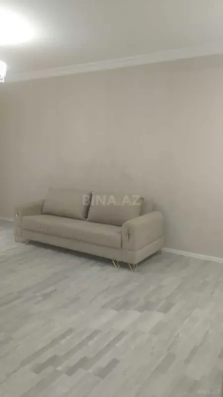 Kirayə verilir 2 otaqlı mənzil 81 m²