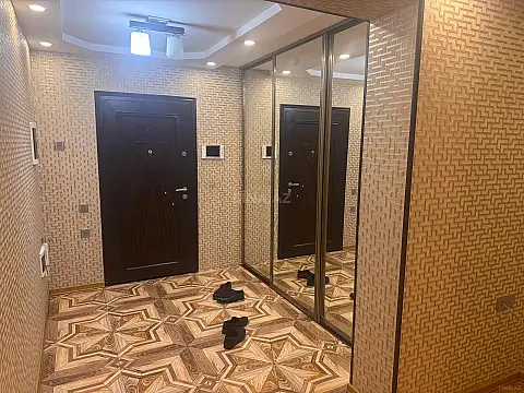 Kirayə verilir 3 otaqlı mənzil 136 m² — Bakı, Nərimanov 3 otaq 136.00 m²