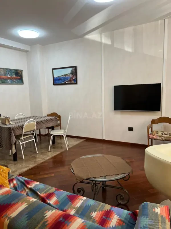 Kirayə verilir 1 otaqlı mənzil 60 m²