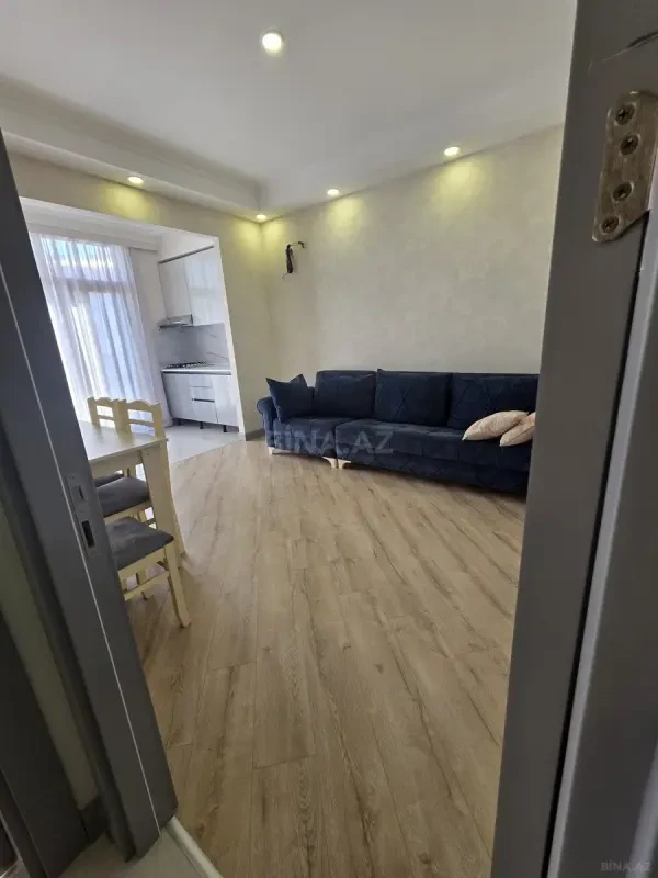 Kirayə verilir 2 otaqlı mənzil 65 m²