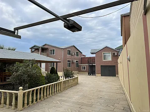 Kirayə verilir 5 otaqlı həyət evi 200 m² — Bakı 5 otaq 200.00 m²