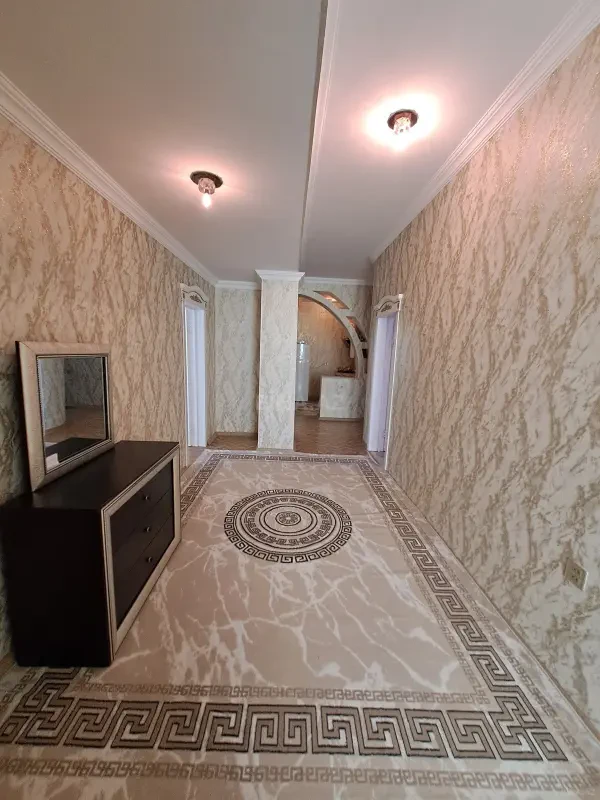 Kirayə verilir 4 otaqlı mənzil 125 m²