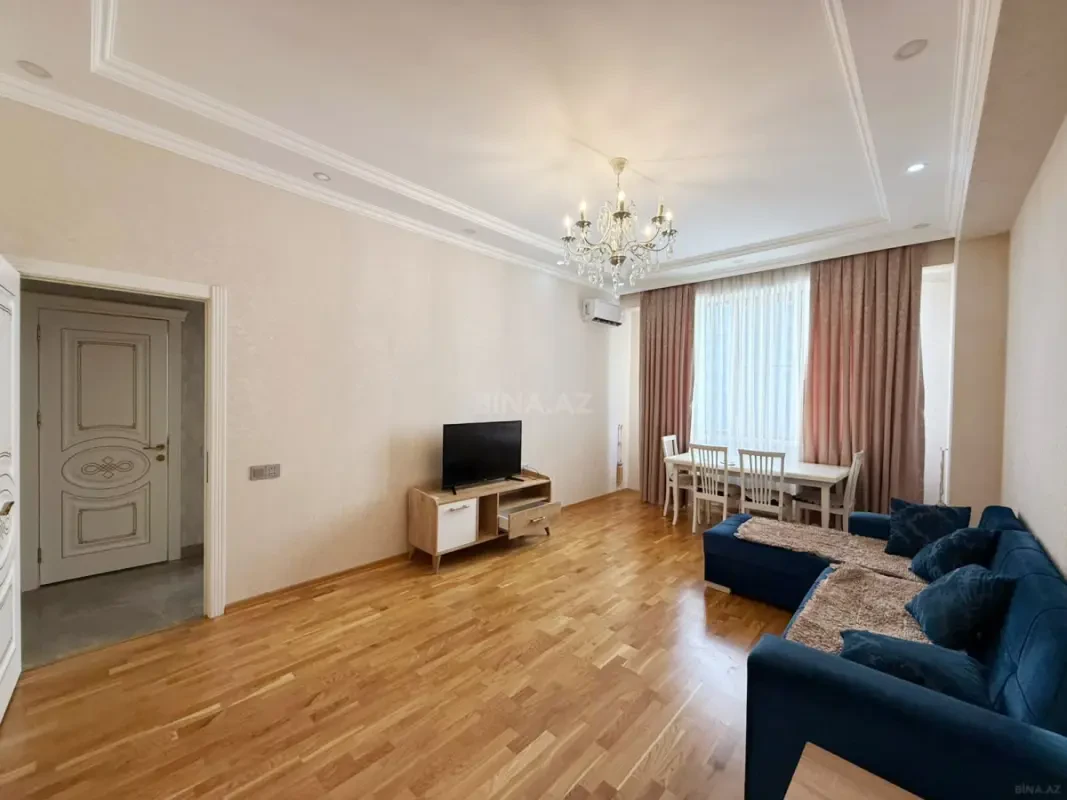 Kirayə verilir 2 otaqlı mənzil 70 m²