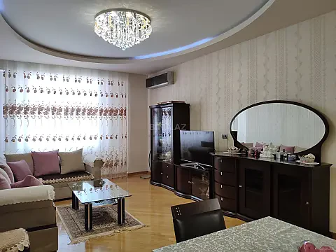 Kirayə verilir 4 otaqlı mənzil 170 m² — Bakı, Memar Əcəmi yanı 4 otaq 170.00 m²