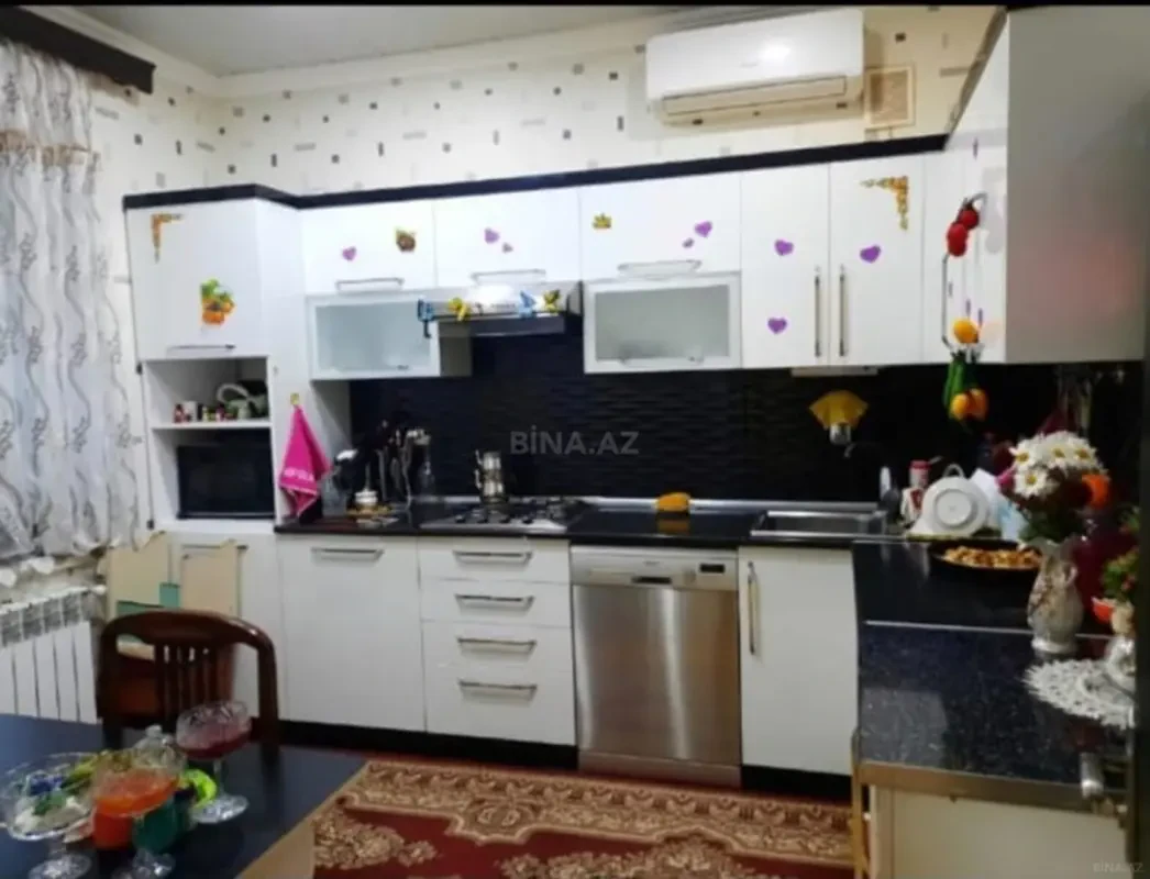 Satılır 6 otaqlı həyət evi 225 m²