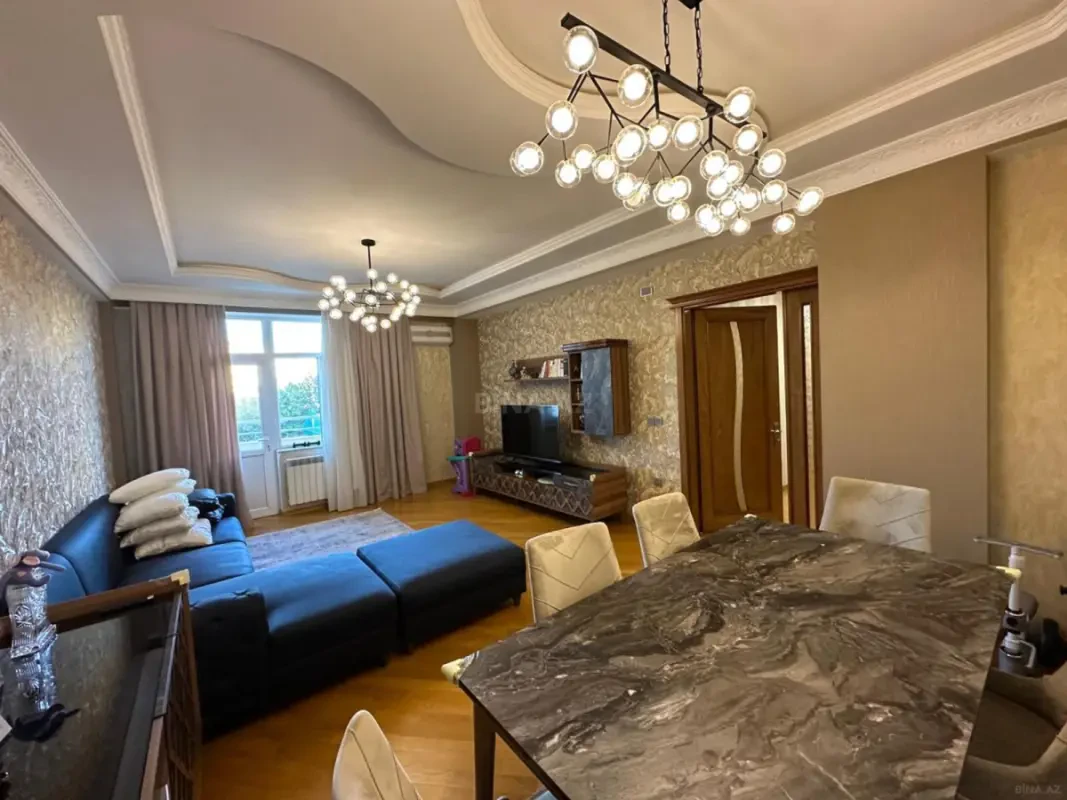 Satılır 2 otaqlı mənzil 80 m²