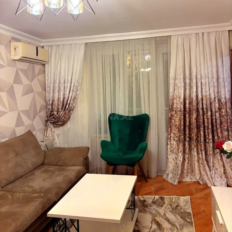 Satılır 1 otaqlı mənzil 40.5 m²