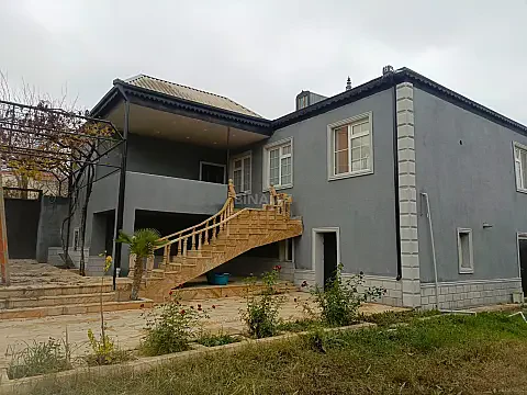 Satılır 6 otaqlı həyət evi 204 m² — Bakı 6 otaq 204.00 m²