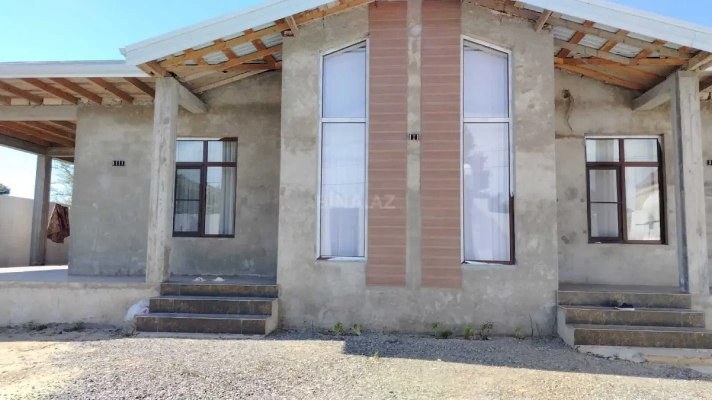 Satılır 4 otaqlı həyət evi 196 m²