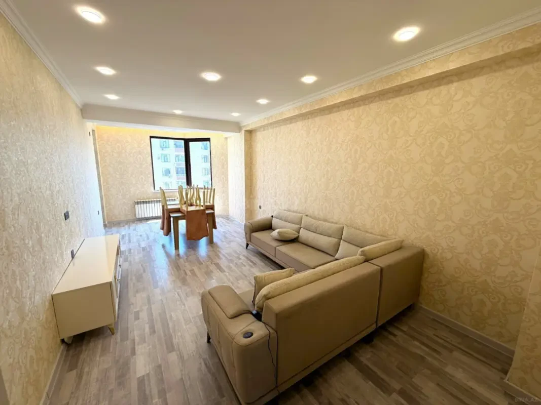 Kirayə verilir 4 otaqlı mənzil 160 m²