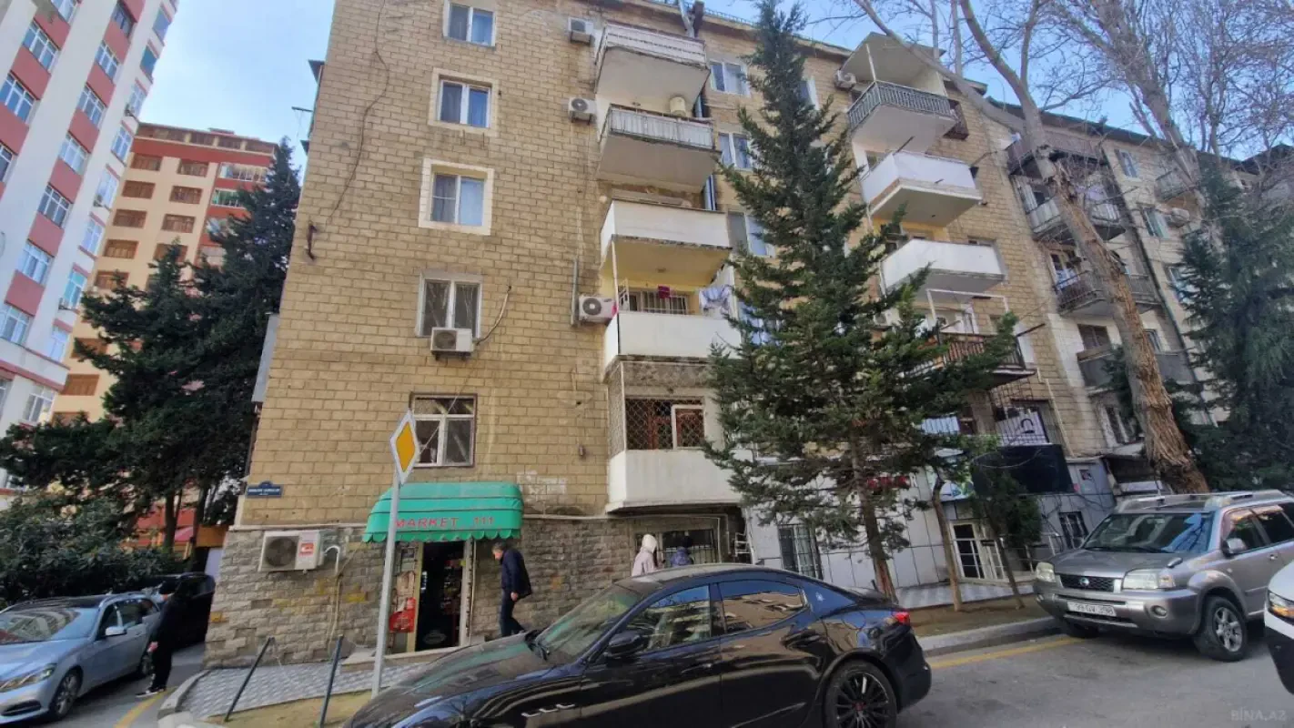 Satılır 2 otaqlı mənzil 42 m²