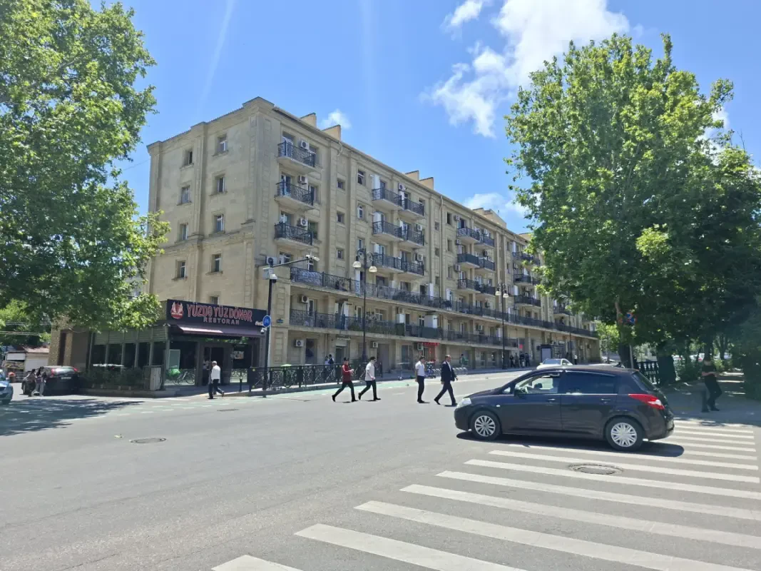 Kirayə verilir 2 otaqlı mənzil 60 m²