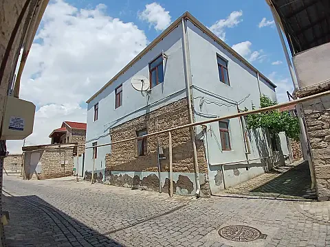 Satılır 6 otaqlı həyət evi 300 m² — Bakı, Əmircan 6 otaq 300.00 m²
