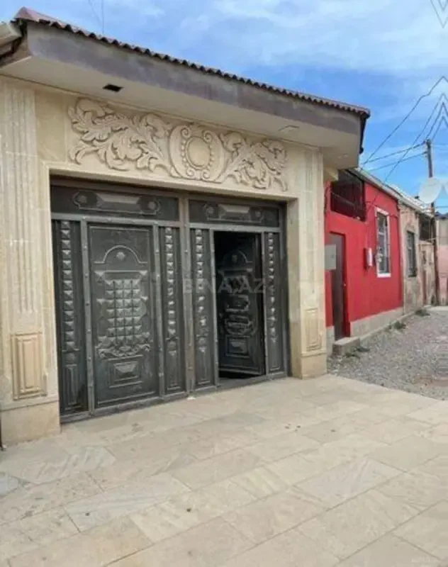 Satılır 5 otaqlı həyət evi 130 m²